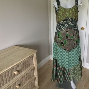 SAVE THE QUEEN brand new dress size L